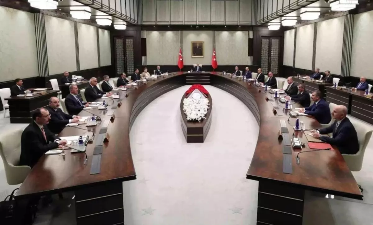 Yeni Kabinede kimler olacak, açıklandı mı 2023? Cumhurbaşkanlığı kabinesi değişecek mi, yeni isimler belli oldu mu?