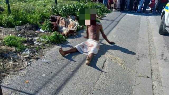 Afrika'da öfkeli kalabalık, tecavüz şüphelilerinin dillerini ve cinsel organlarını kesti Afrika'da öfkeli kalabalık, tecavüz şüphelilerinin dillerini ve cinsel organlarını kesti