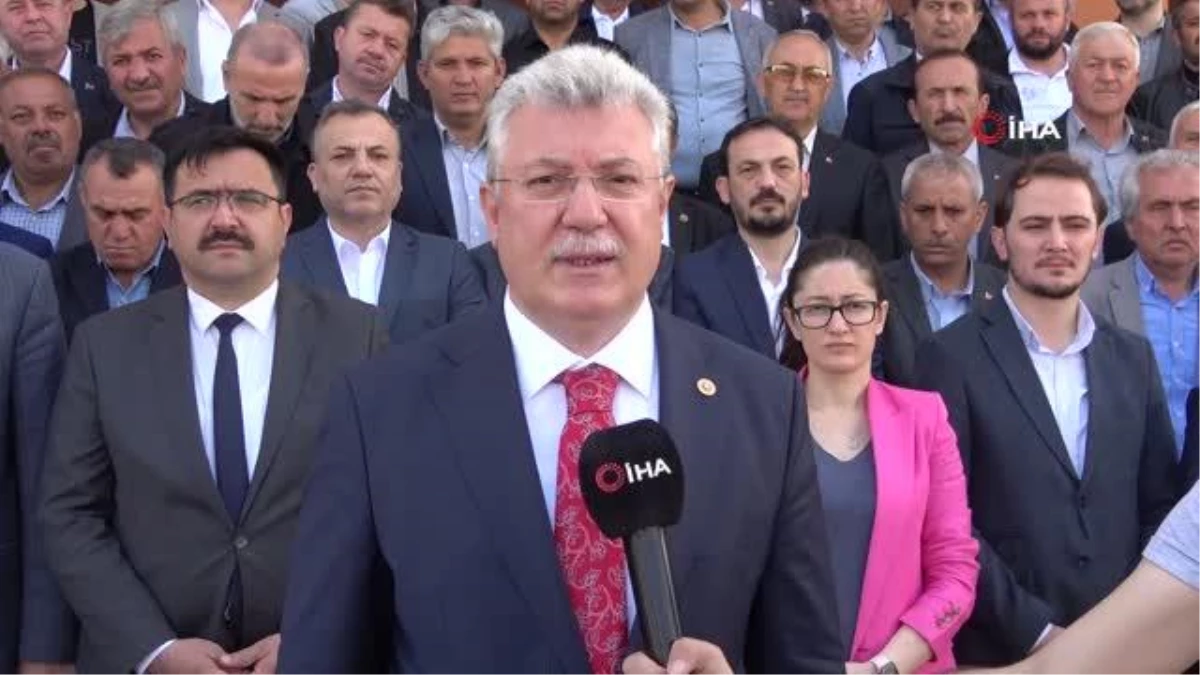 AK Parti Grup Başkanvekili Akbaşoğlu\'ndan İmamoğlu\'na tepki: \'Bütün pazarcı esnafından özür dilemeye davet ediyorum\'