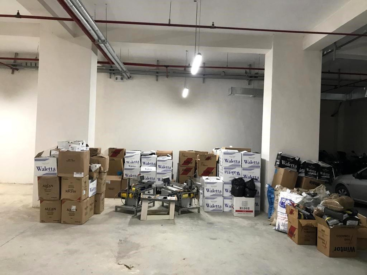 Kırşehir\'de Kaçak Tütün ve Makaron Operasyonu