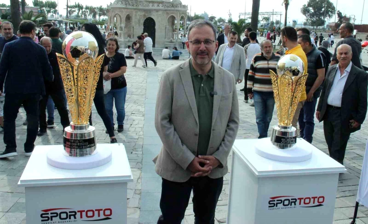Gençlik ve Spor Bakanı Kasapoğlu, Spor Toto Süper Lig ve 1. Lig şampiyonluk kupalarının tanıtımına katıldı