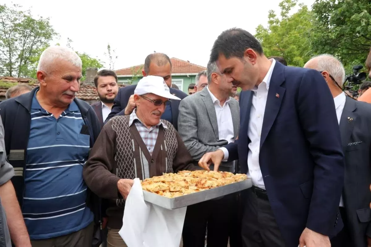 Bakan Kurum, Şile\'de vatandaşlarla buluştu ve müjde verdi