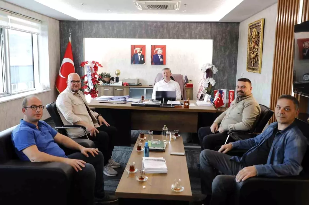 Balıkesir Marangozlar Odası Başkanı Kayseri'deki Mobilyacılar Odası Başkanını Ziyaret Etti
