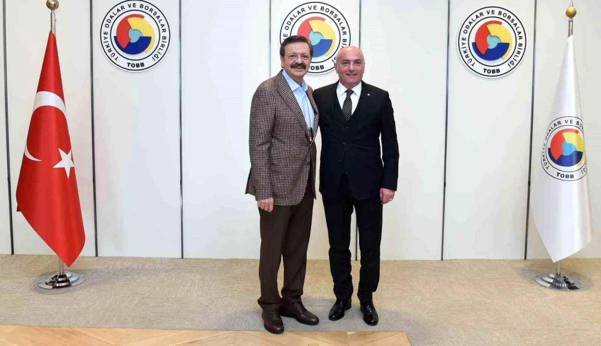Erzurum Ticaret ve Sanayi Odası Başkanı TOBB Başkanı Hisarcıklıoğlu\'nu ziyaret etti