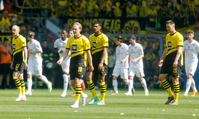 Bayram günü zehir oldu! Dortmund, şampiyonluk maçına gelen taraftarını ağlattı