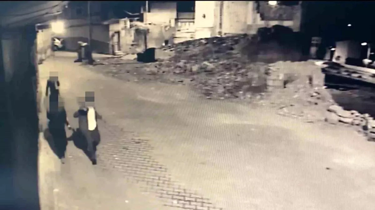 Gaziantep\'te Hırsızlık Yapan Şahıs Kameralara Yakalandı