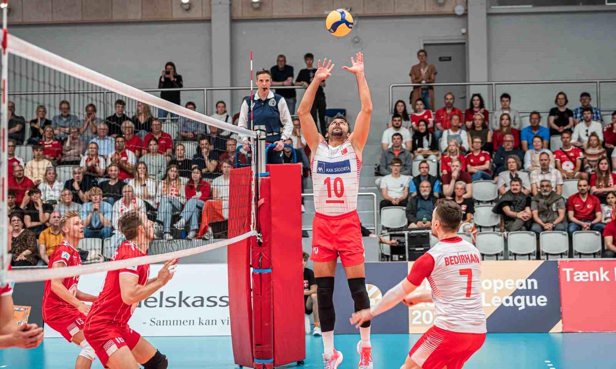 A Milli Erkek Voleybol Takımı Danimarka\'yı 3-0 mağlup etti