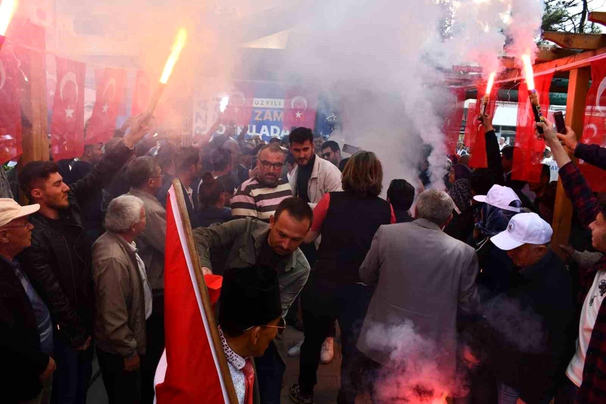 Cumhur İttifakı Tomarza\'da Coşkuyla Karşılandı