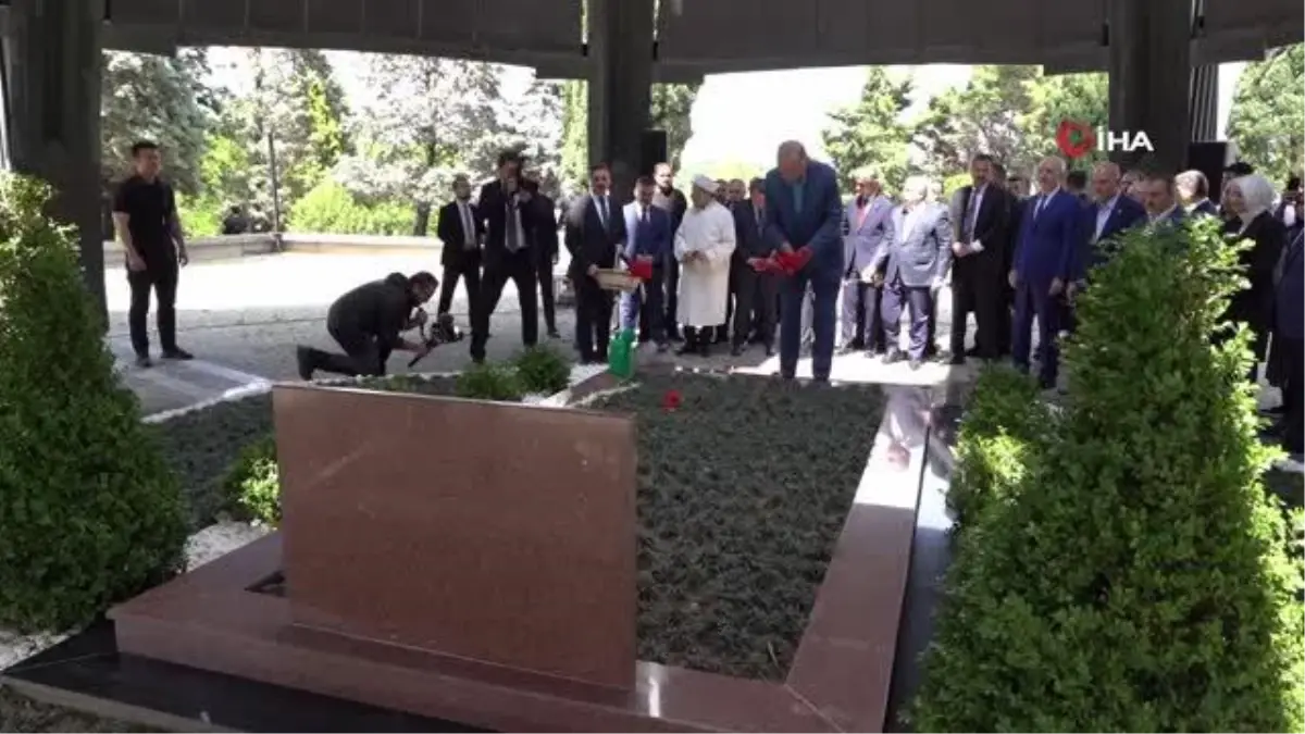Cumhurbaşkanı Erdoğan, Özal ve Erbakan\'ın Kabrini Ziyaret Etti