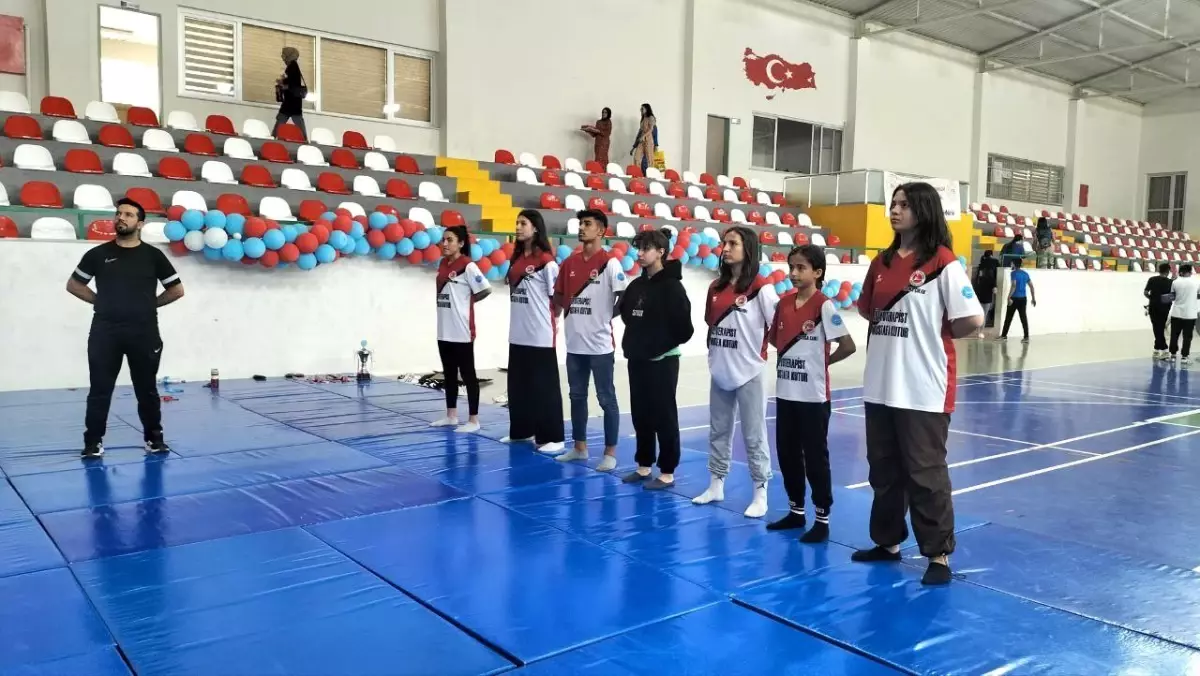 Deprem Bölgesi Osmaniye\'den Kick Boks Dünya Kupası\'nda Şampiyonluk ve Üçüncülük