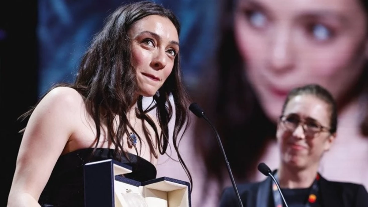 En İyi Kadın Oyuncu ödülünü alan Merve Dizdar\'ın Cannes\'taki konuşması geceye damga vurdu