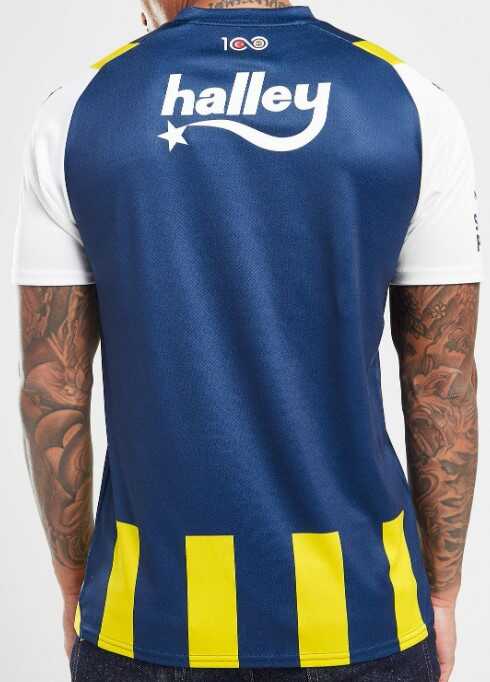 Fenerbahçe'nin yeni sezonda giyeceği iddia edilen formalar ortalığı karıştırdı! Tepkiler çığ gibi Fenerbahçe'nin yeni sezonda giyeceği iddia edilen formalar ortalığı karıştırdı! Tepkiler çığ gibi