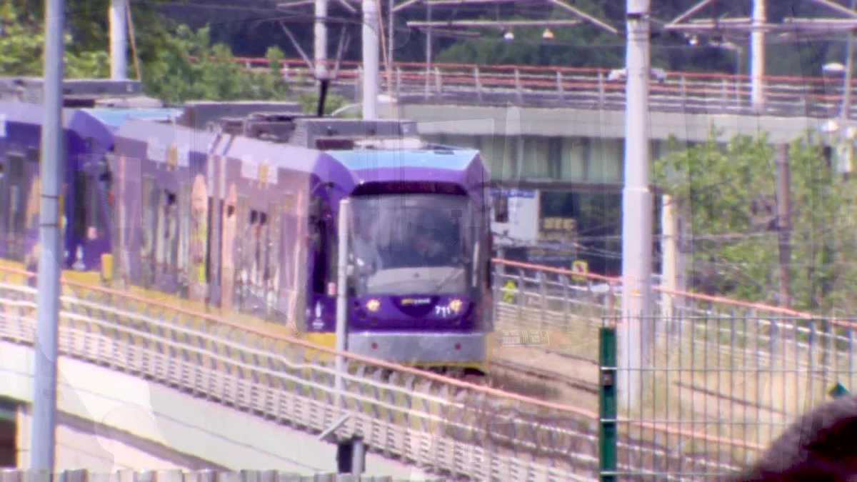 Metro İstanbul\'da 23 yıllık tren sürücüsü emekliye uğurlandı