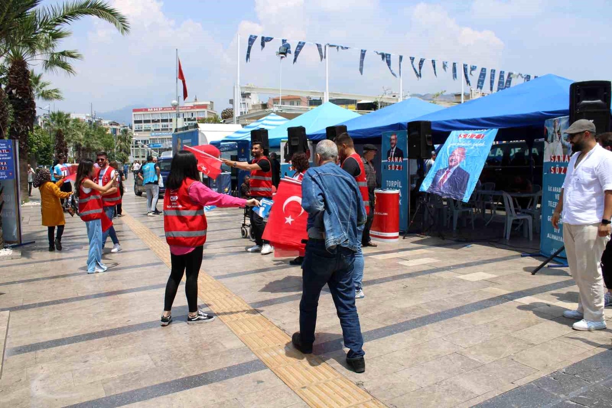 Siyasi Partiler Seçim Çalışmalarına Devam Ediyor