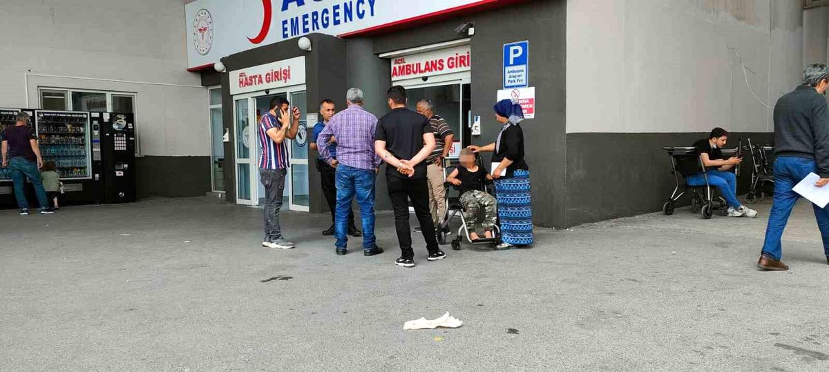 Seramik çalan çocuğu döverek bayılttı