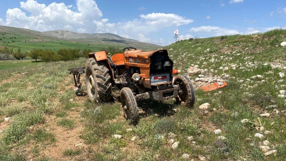 Traktör Devrildi Altına Kalan Sürücü Öldü