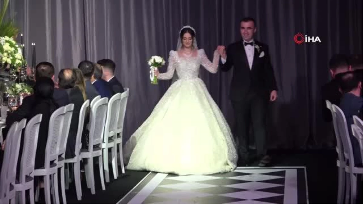 Yeni Türkiye Partisi Başkanı Reyiz\'in kızı Bursa\'da düğün yaptı
