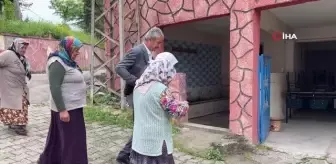 110 yaşındaki Safiye nine 2. tur seçimleri için sandık başına gitti