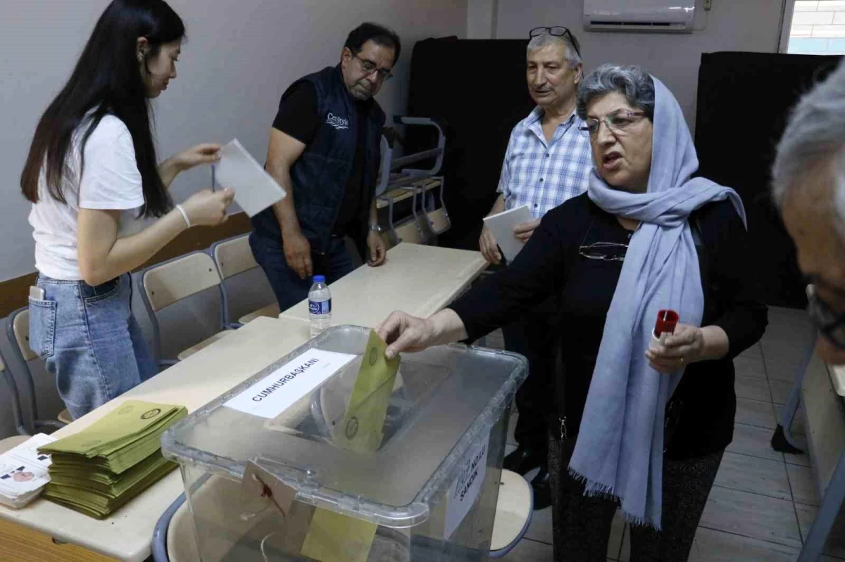 Adana\'da Cumhurbaşkanı Seçimi İçin Oy Kullanma İşlemi Başladı