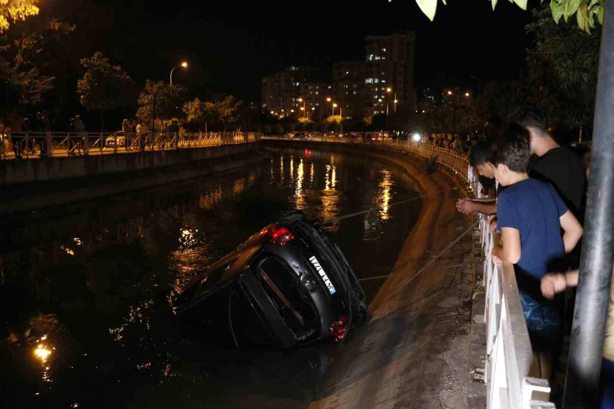 Adana\'da Otomobil Sulama Kanalına Düştü: 1 Ölü, 1 Yaralı