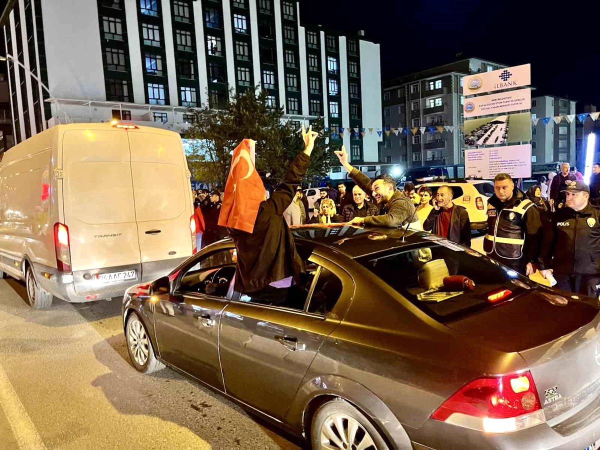 Ağrı\'da Seçim Sonuçları Kutlandı