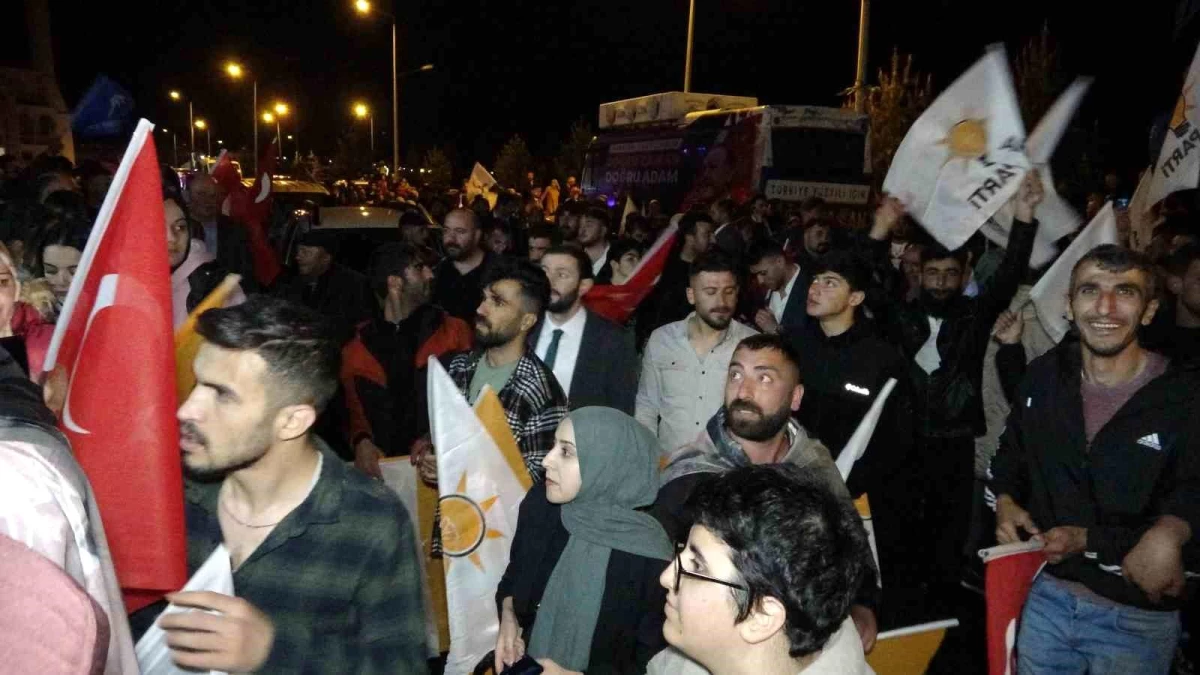Ardahanlılar, Erdoğan\'ın zaferini kutladı