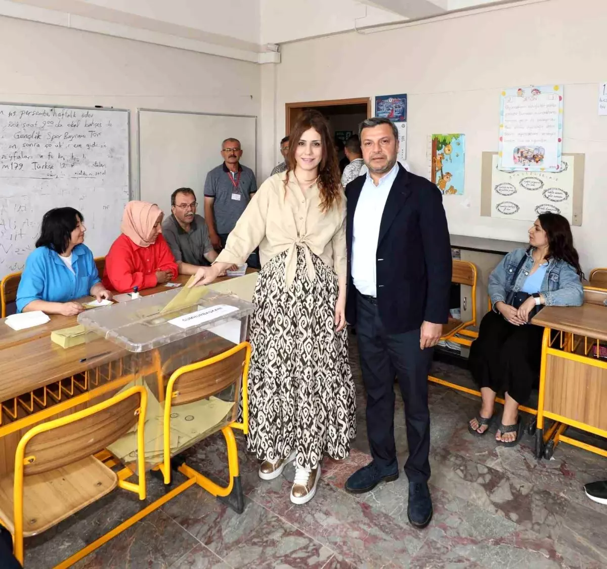 Adana\'da Büyükşehir ve İlçe Belediye Başkanları Oylarını Kullandı