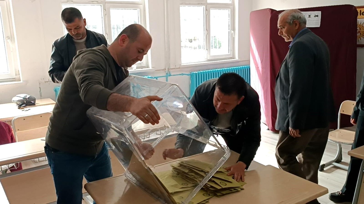 Denizli\'de oy sayım işlemleri sürüyor