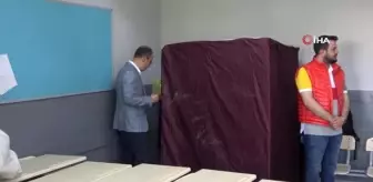 Denizli'de siyasiler oylarını kullandı