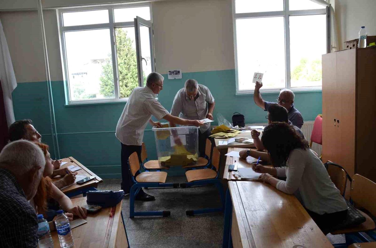 Didim\'de seçim sonuçları açıklandı: Kılıçdaroğlu 45 bin 638 Erdoğan; 16 bin 994
