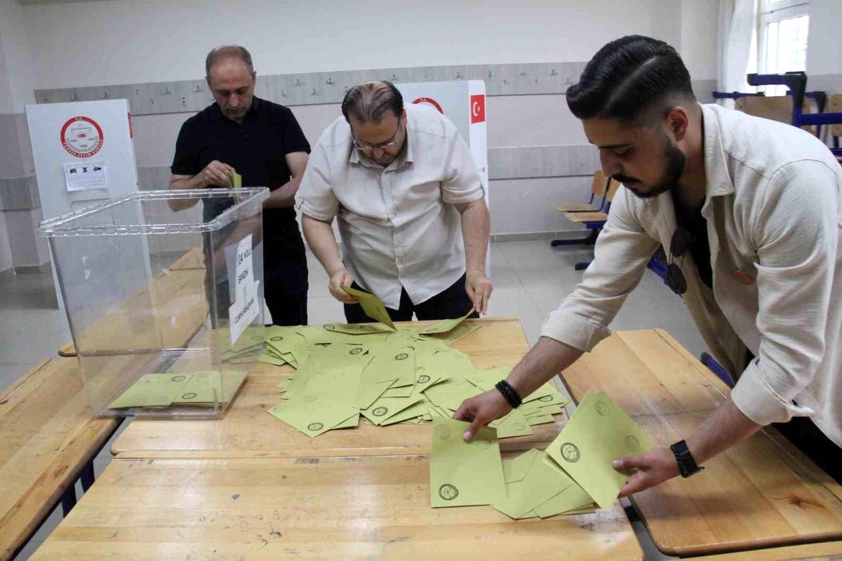 Elazığ\'da oy kullanma işlemi sona erdi