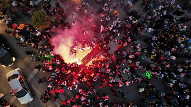 Erdoğan'ın seçim zaferi coşkuyla kutlanıyor! Vatandaşlar sokağa döküldü