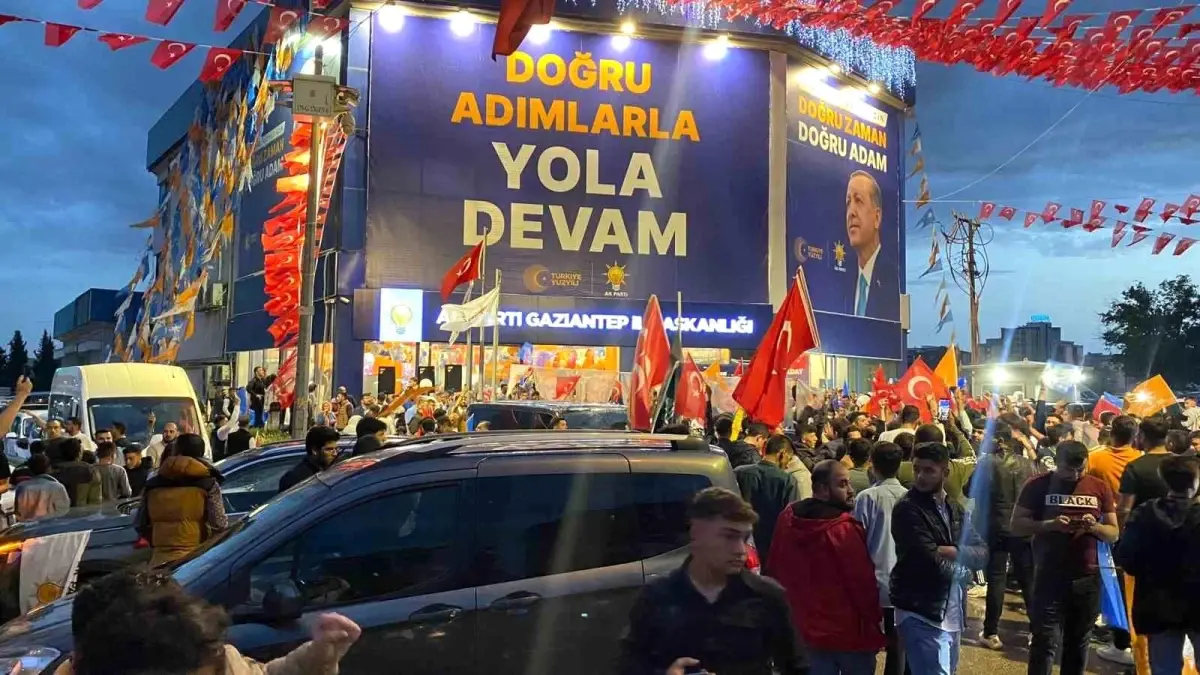AK Parti Gaziantep\'te Erdoğan zaferi kutlandı