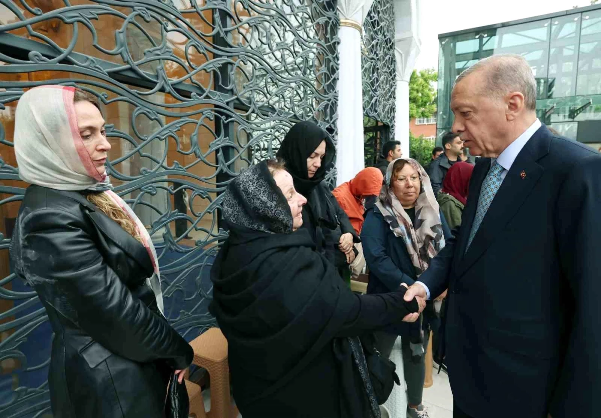 Gazeteci Engin Ardıç son yolculuğuna uğurlandı, törene Cumhurbaşkanı Erdoğan da katıldı