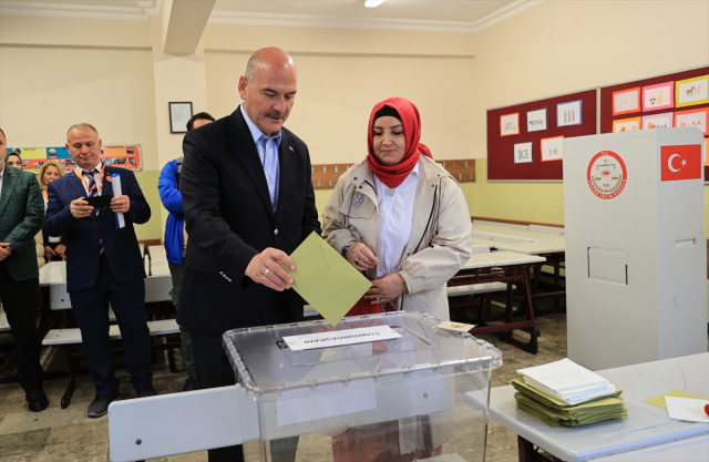 İçişleri Bakanı Süleyman Soylu oy kullandı