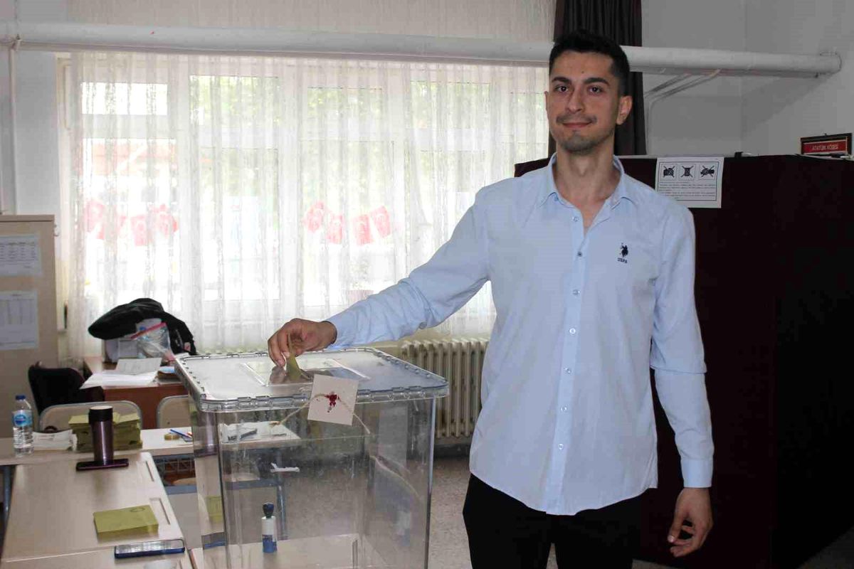 Kırklareli\'nde oy kullanma işlemi başladı