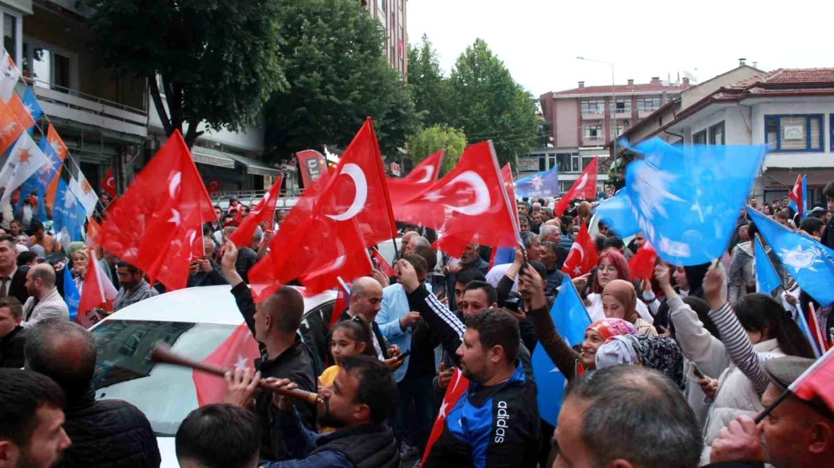 Cumhurbaşkanı Erdoğan\'ın Seçim Zaferi Kırklareli\'nde Kutlandı