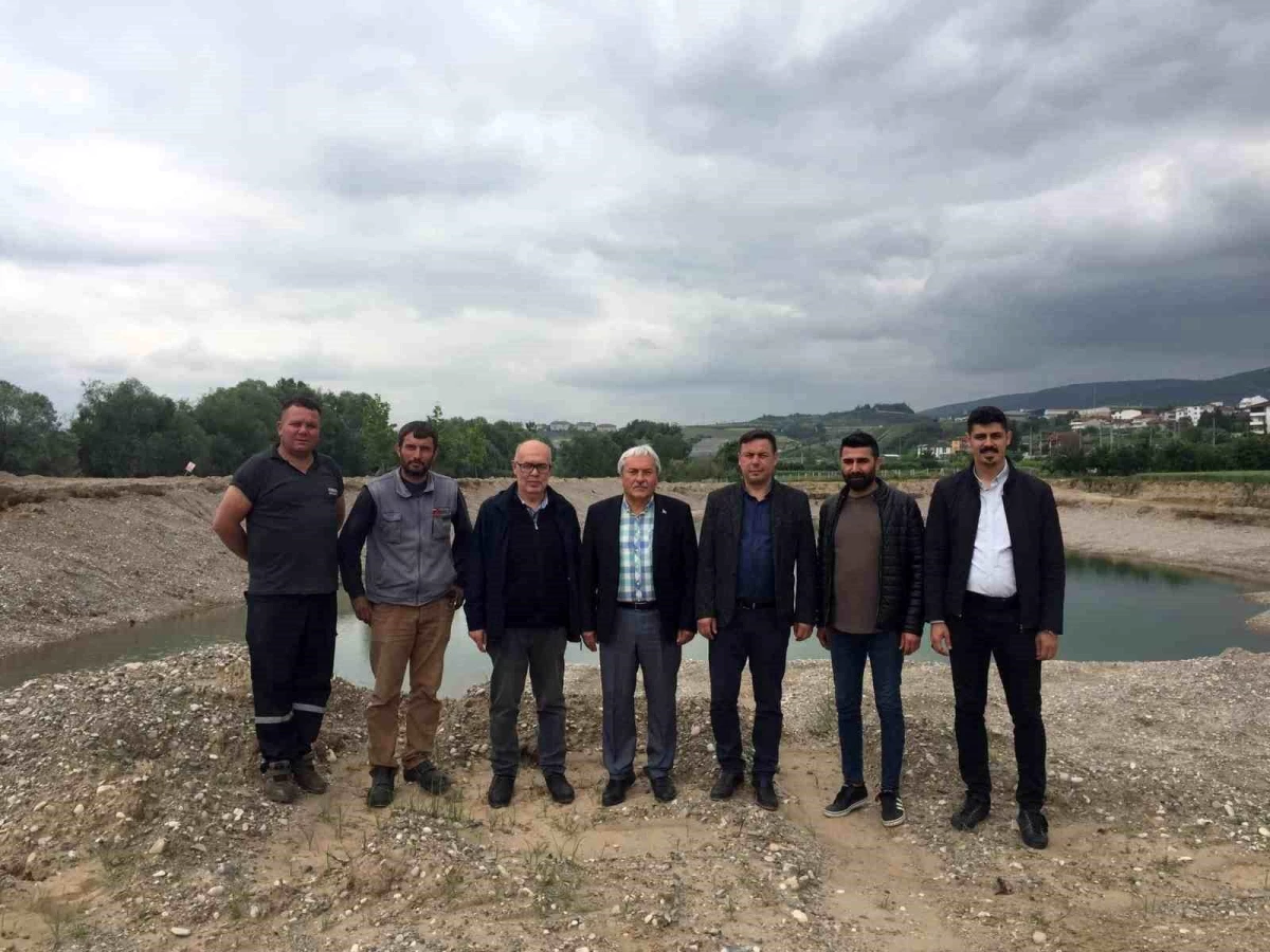 Osmaneli Belediye Başkanı Münür Şahin Millet Bahçesi yatırımlarını inceledi