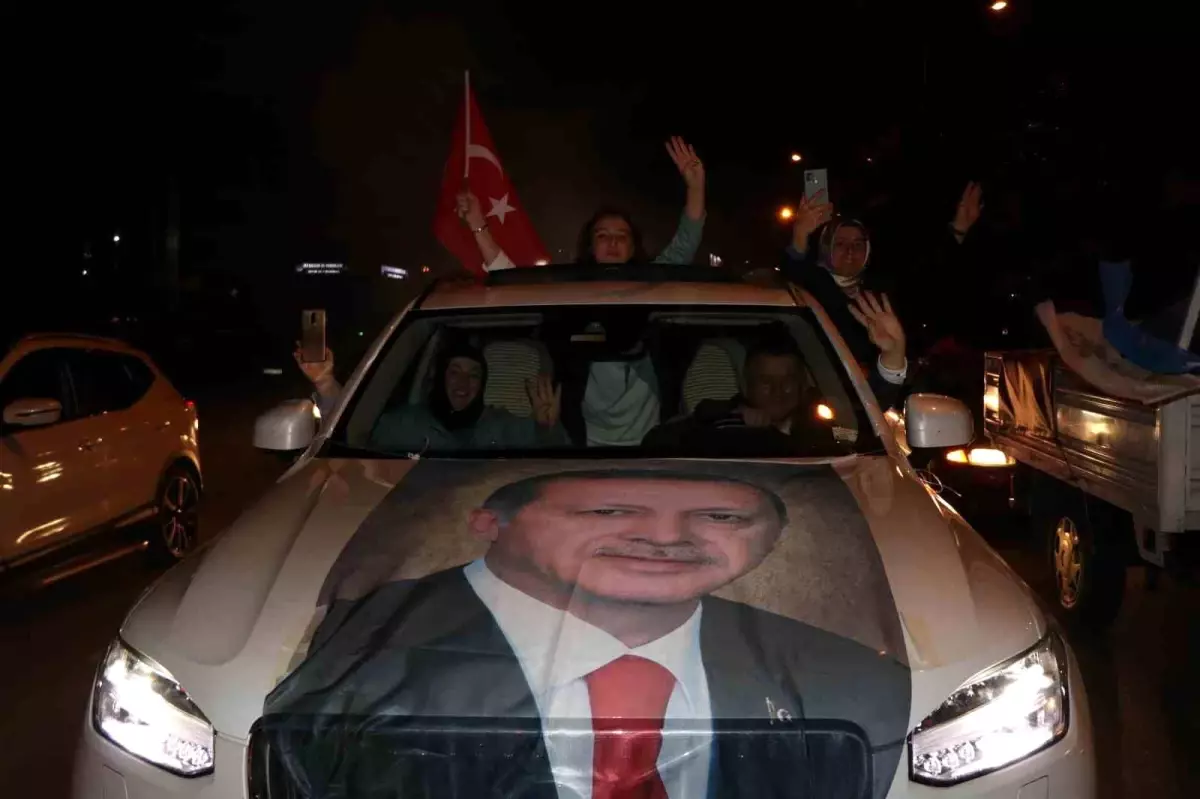 Samsun\'da Cumhurbaşkanı Erdoğan\'ın seçim zaferi kutlandı