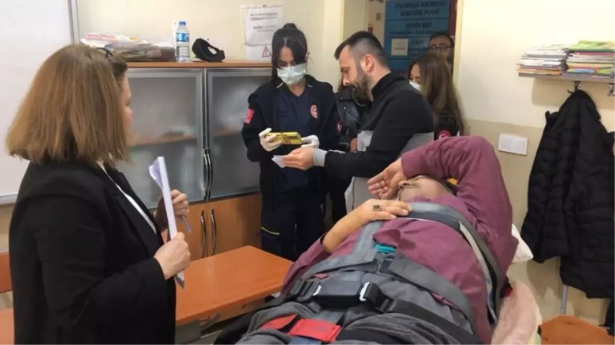 Sedye ile oy vermeye gelen diyaliz hastasından ders niteliğinde sözler