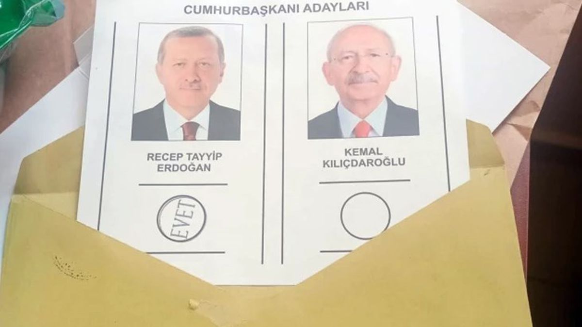 Tekirdağ\'da zarf içerisinden Erdoğan\'a \'Evet\' mührü basılmış pusula çıktı