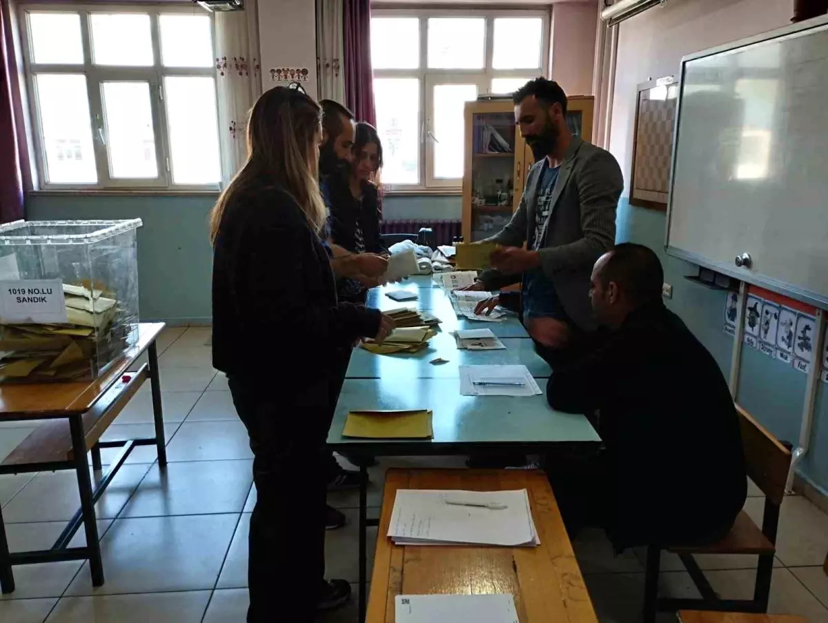 Varto\'da oy kullanma işlemi sorunsuz devam ediyor