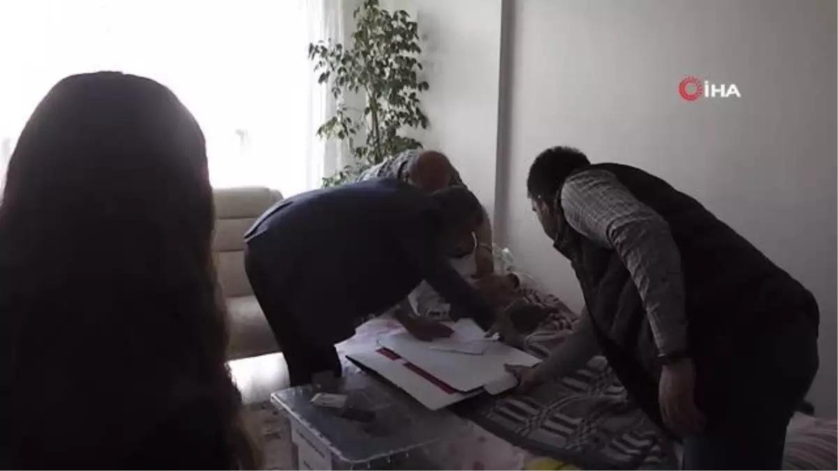 Yaşlı ve Engelliler Seyyar Sandıkta Oy Kullandı