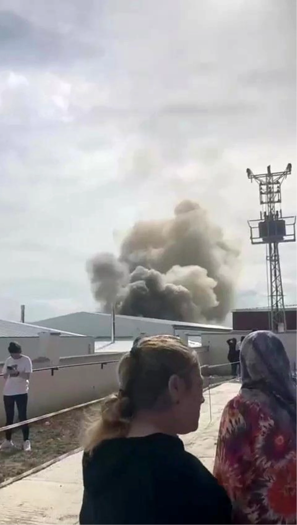 Amasya\'da fabrikada yangın: 8 işçi hastaneye kaldırıldı