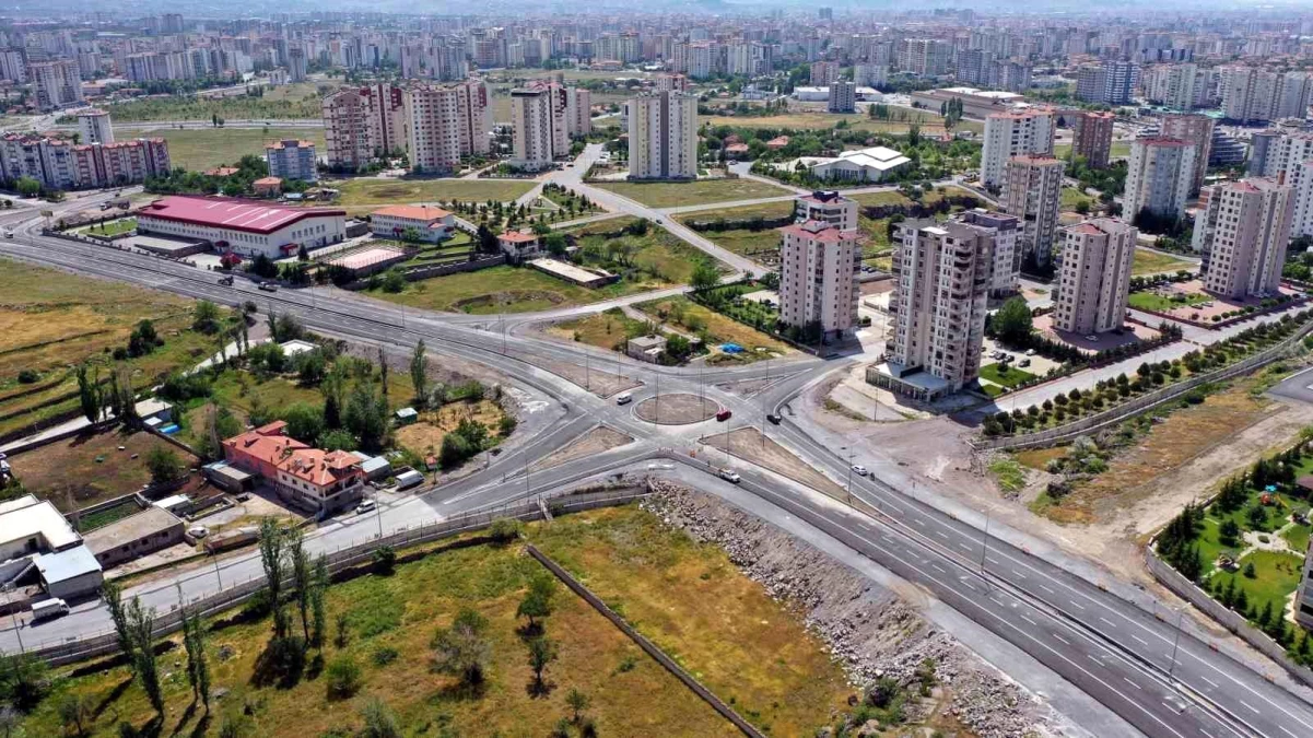 Kayseri\'de Şehit Üsteğmen Mustafa Şimşek Bulvarı\'nın son etabı tamamlanıyor