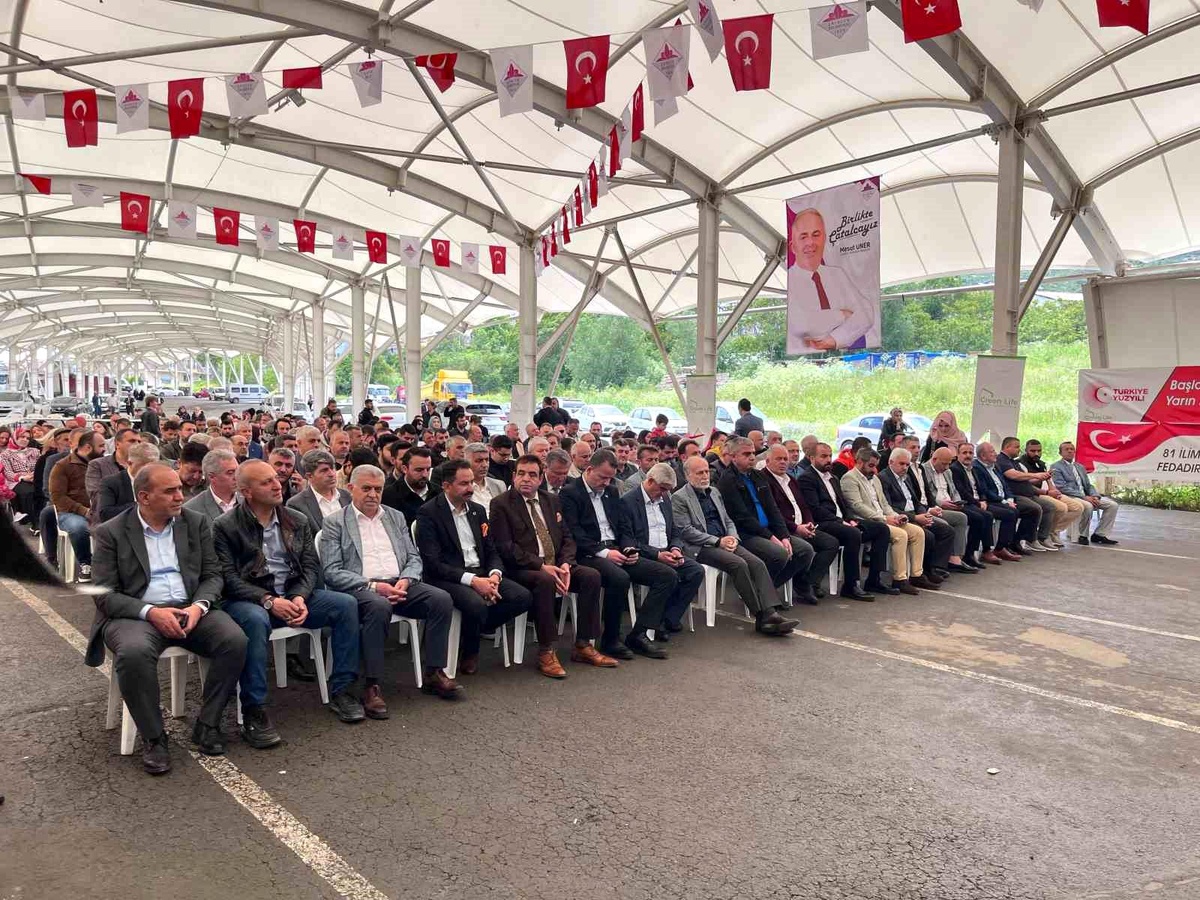 İş Adamı, Recep Tayyip Erdoğan\'ın Seçim Zaferini 81 Koyun Keserek Kutladı