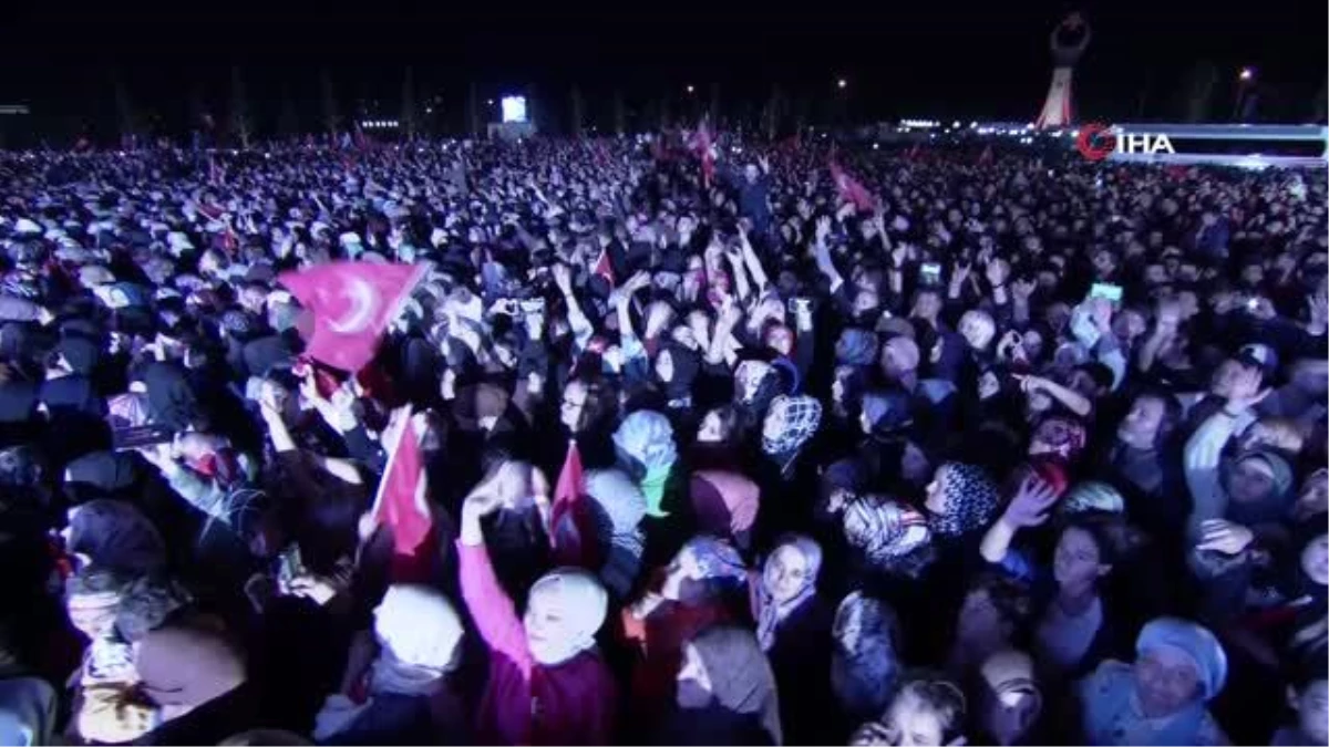 Cumhurbaşkanı Erdoğan, Beştepe\'de 320 bin vatandaşa hitap etti
