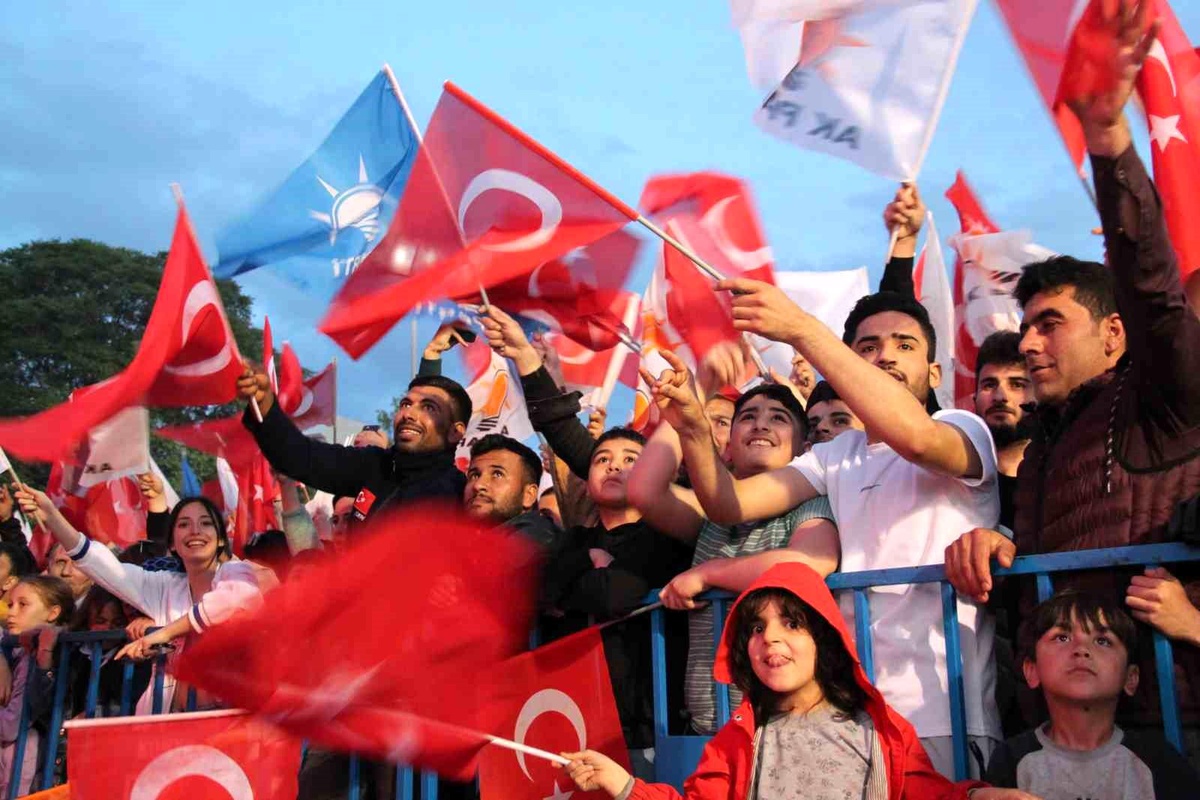 Konya\'da Seçim Zaferi Coşkuyla Kutlandı