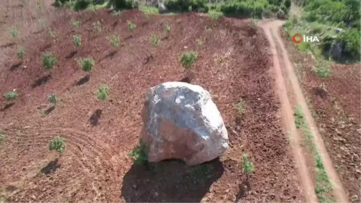 Dev kayalar köyü tehdit etti, bin rakımlı zirveye konteyner kent kuruldu