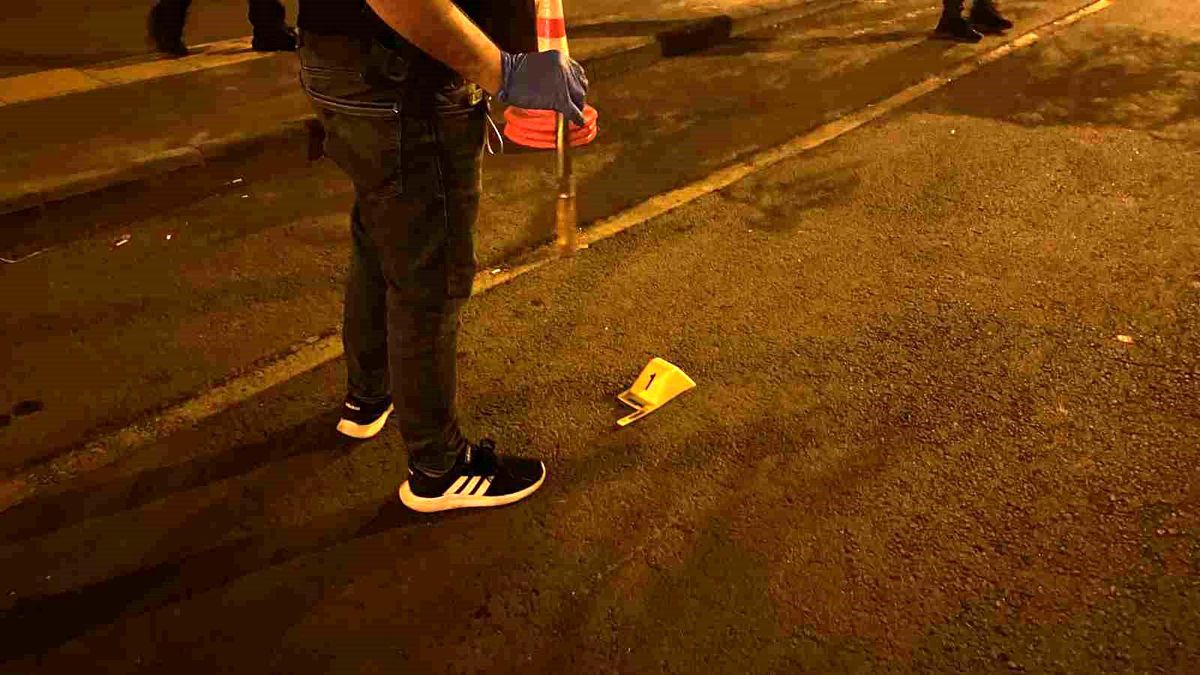 Diyarbakır\'da bir şahıs yol ortasında sırtından bıçaklandı